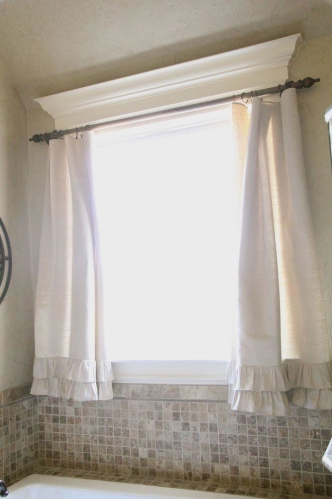 Factors to Consider in Bathroom Window Curtain Bathroom Window Curtain