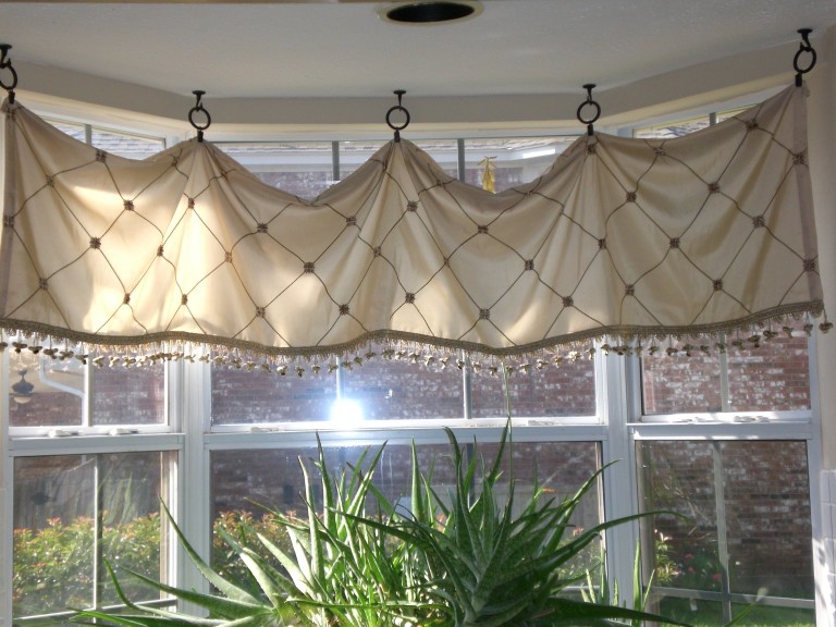 Bow Window Treatments Photos