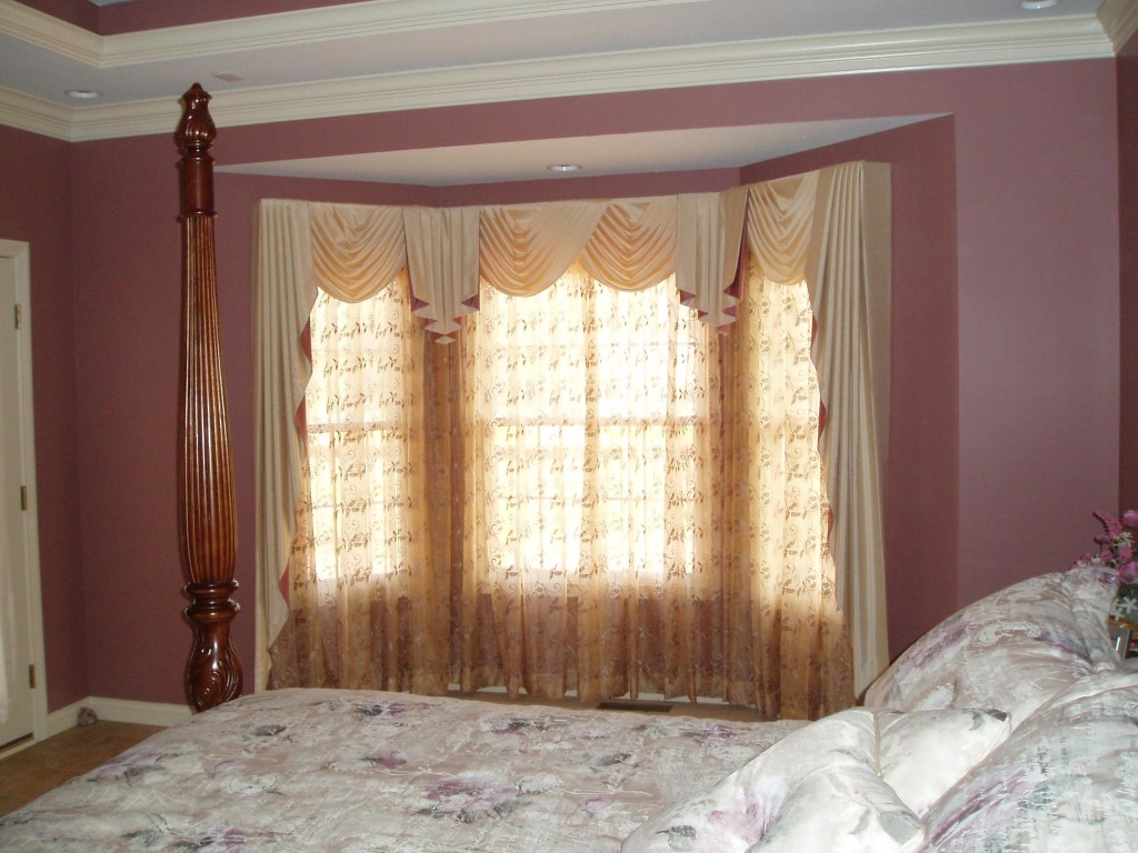 Photo Gallery of The 5 Window Bay Window Treatments
