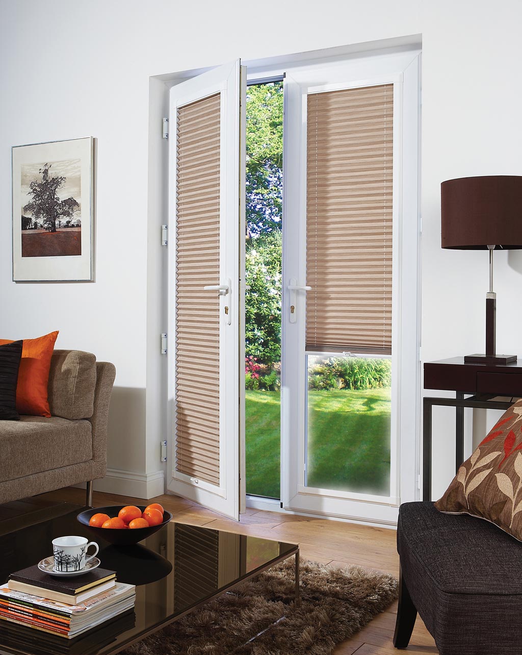 Magnetic Blinds for Doors with Windows